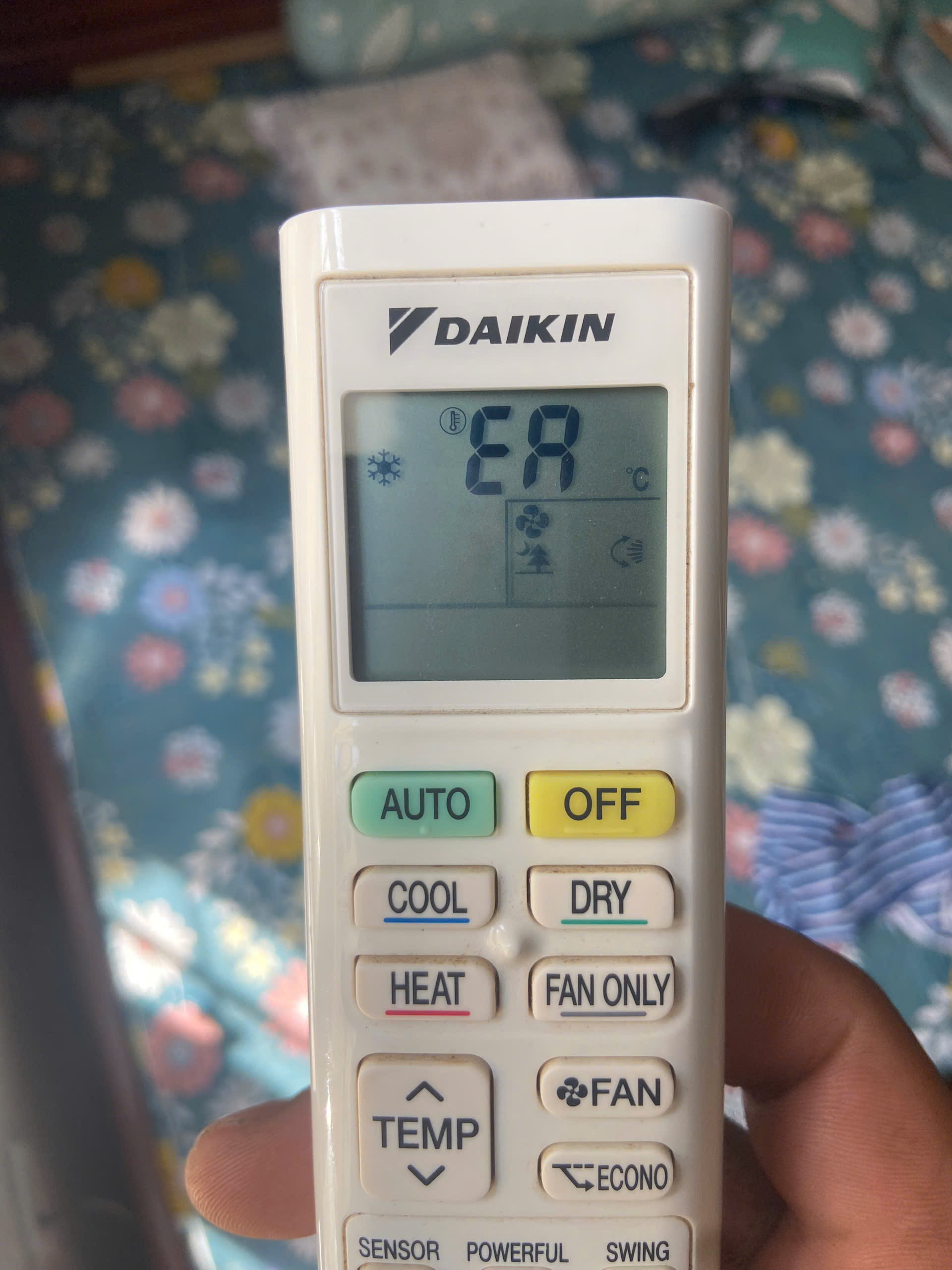 cach-test-loi-dieu-hoa-daikin
