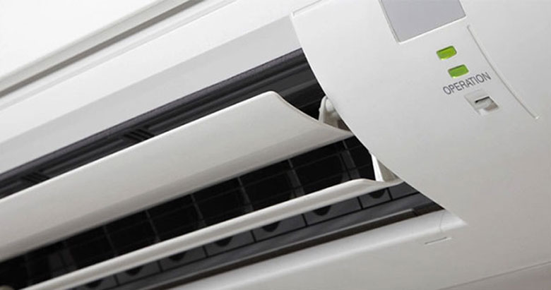 dieu-hoa-daikin-nhap-nhay-den-xanh