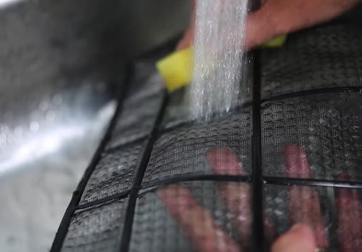 cach-ve-sinh-luoi-loc-dieu-hoa-2